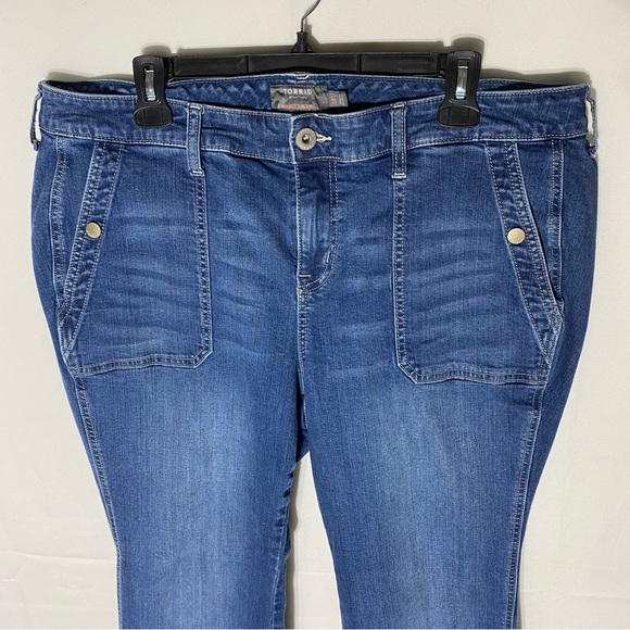 Torrid Feel The Fit Mid Rose Slim Boot Cut Jeans 18S - Picture 9 of 14